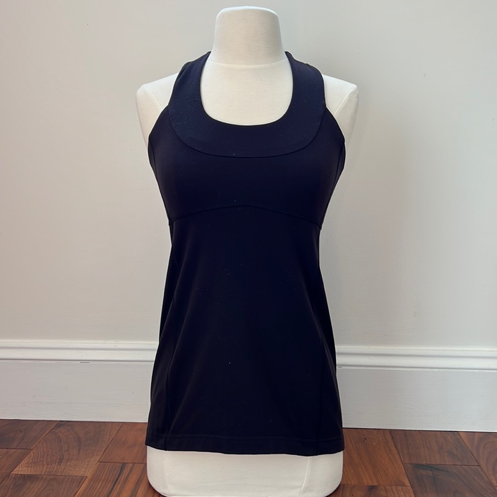 Lululemon black scoop neck tank top